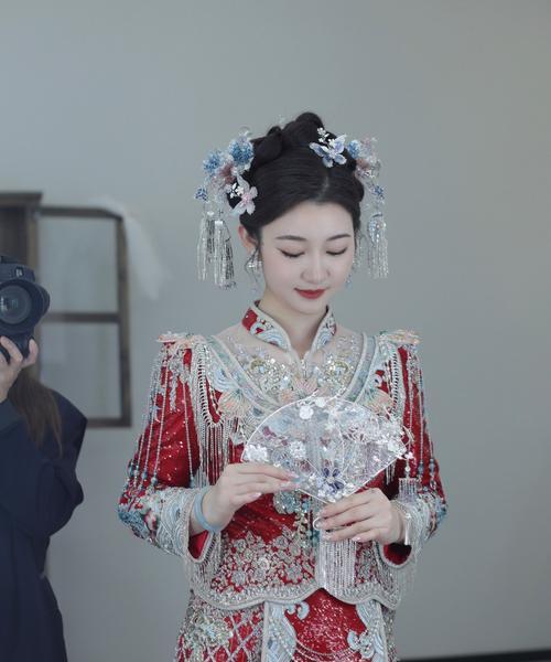 《红嫁衣中式游戏攻略——探索传统文化的奇妙之旅》（用游戏走进中式古风世界，解锁红嫁衣的秘密）